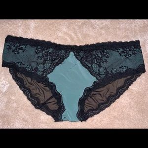 TORRID Women’s Underwear Panties Size 2 NWOT